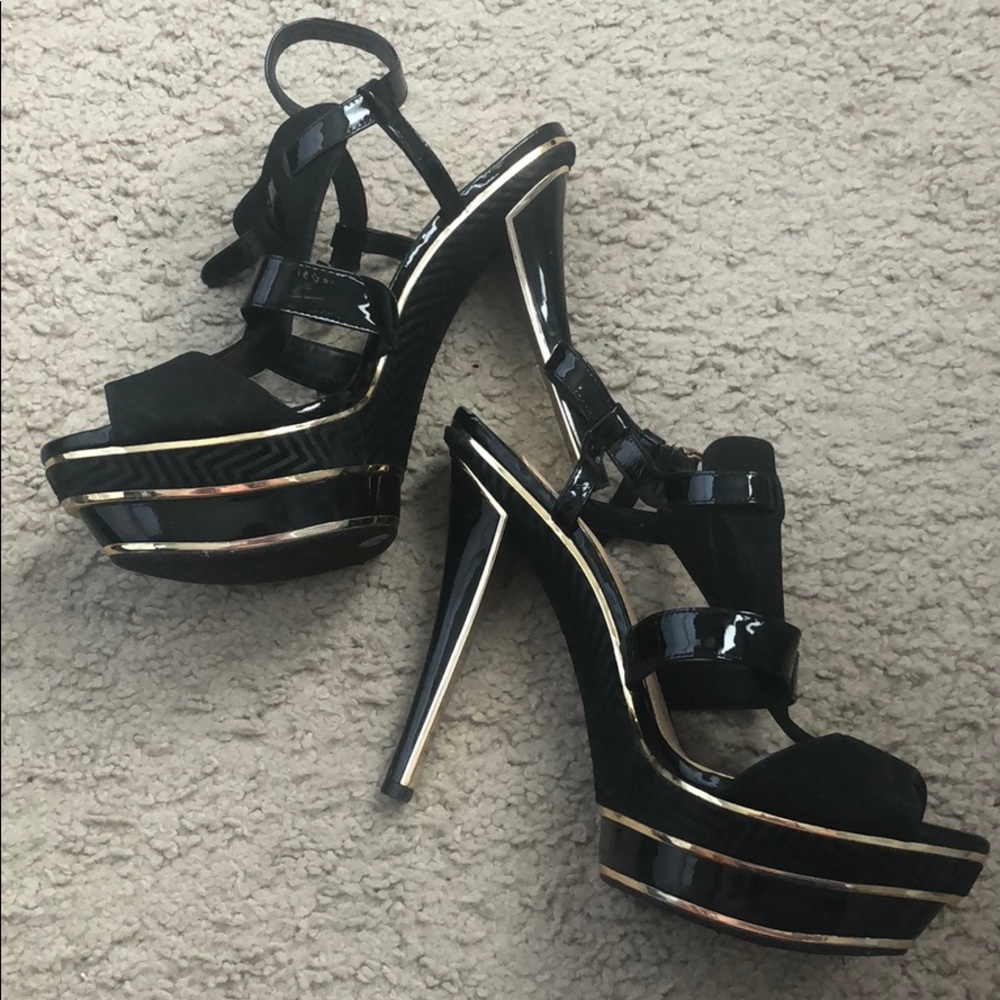 Black and gold platform heels sz 10, no box